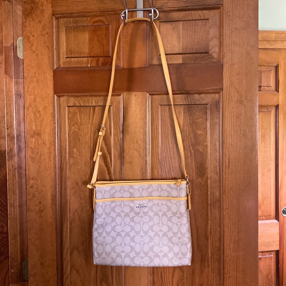 Coach Crossbody NWOT